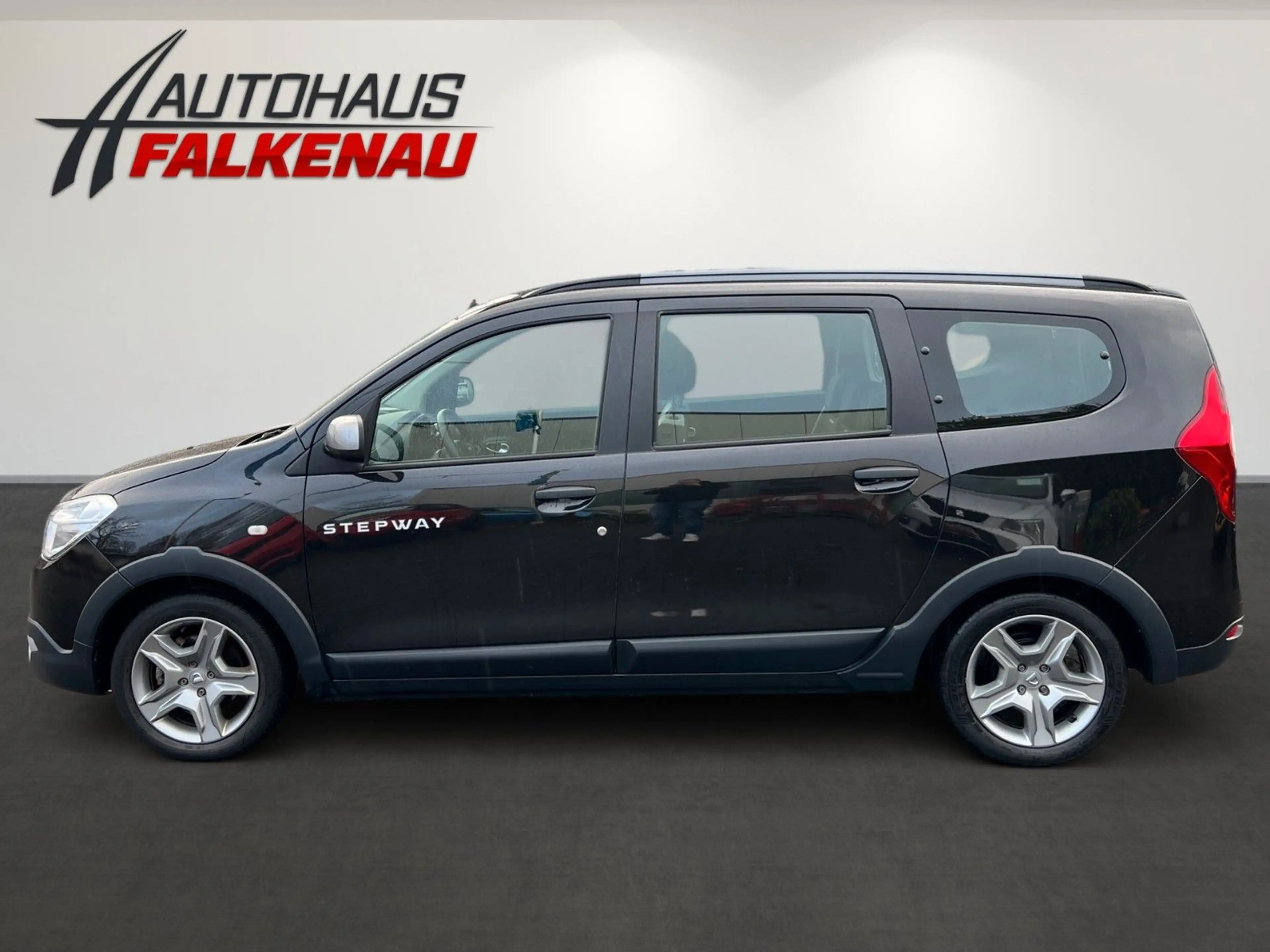 Dacia Lodgy Stepway Selection — photo 8
