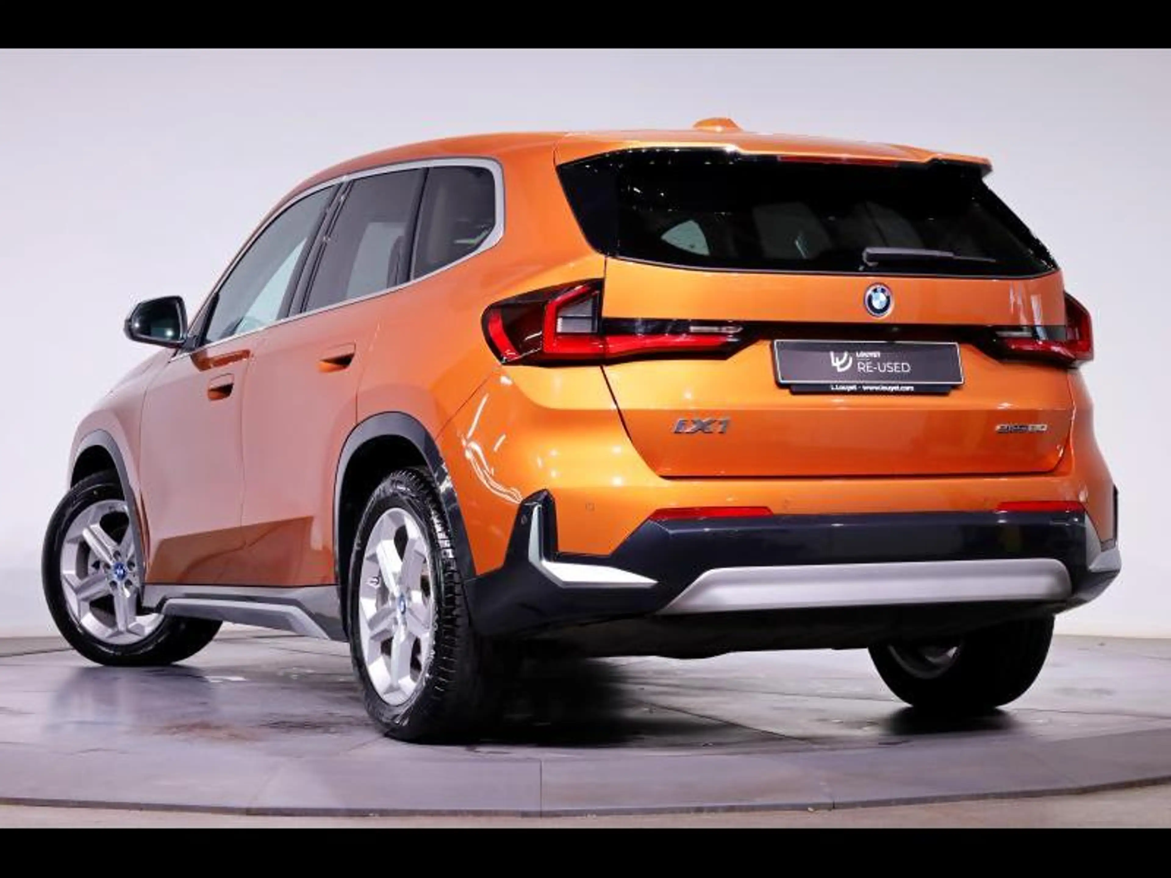BMW iX1 eDrive20 — photo 5