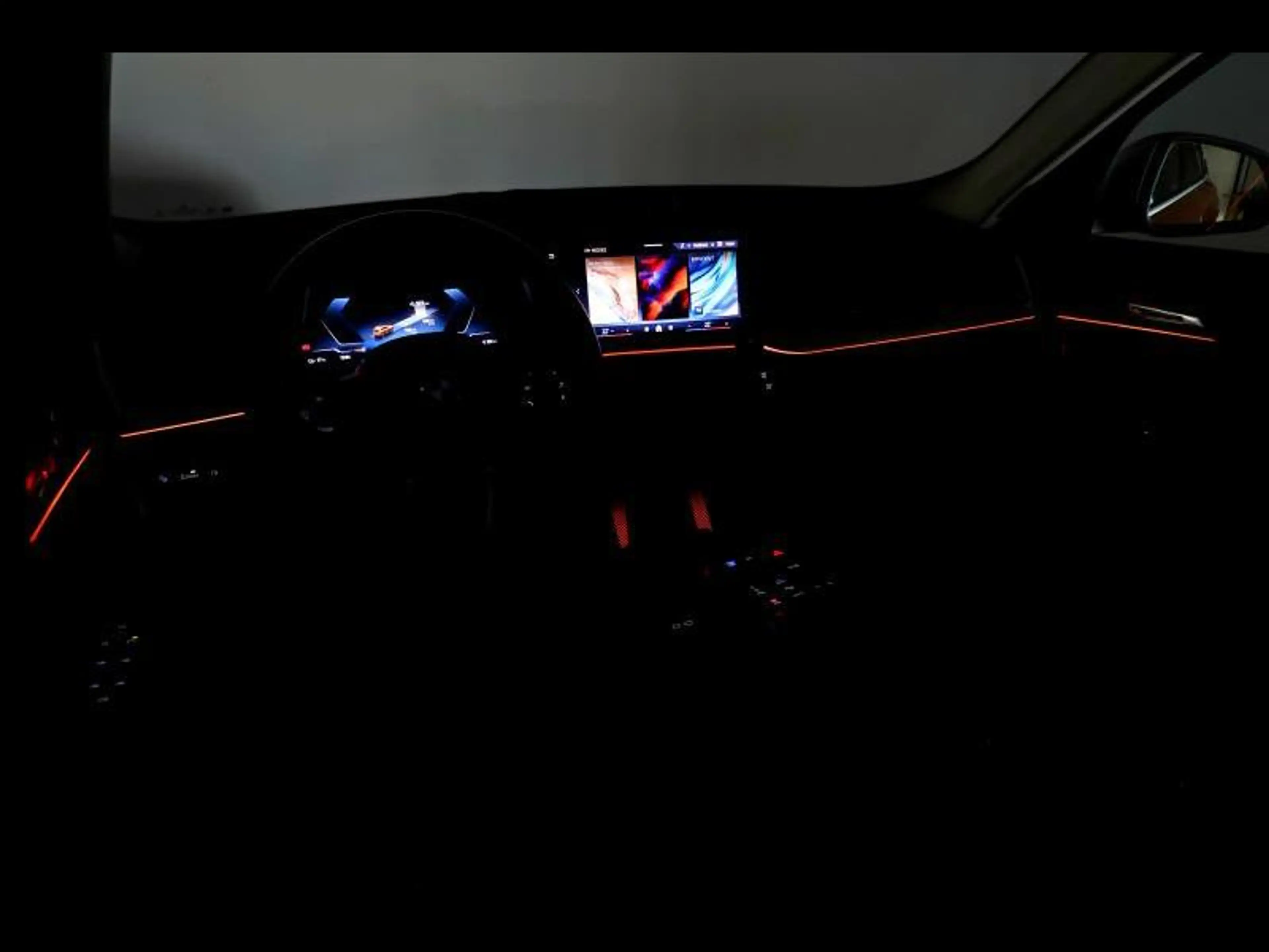 BMW iX1 eDrive20 — photo 12