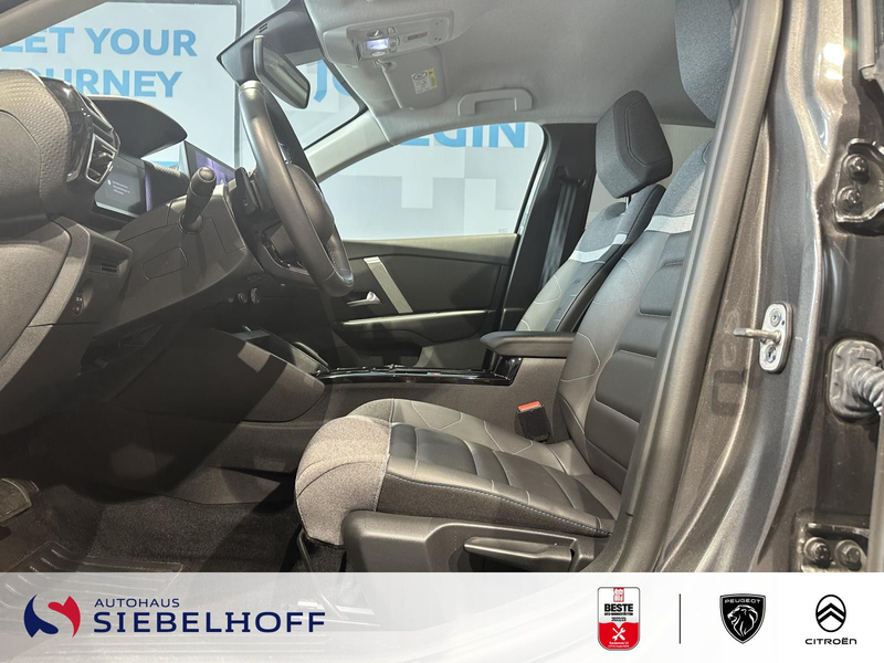 Citroen C4 Shine PureTech 130 EAT8 — photo 10