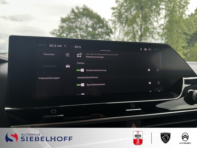 Citroen C4 Shine PureTech 130 EAT8 — photo 13