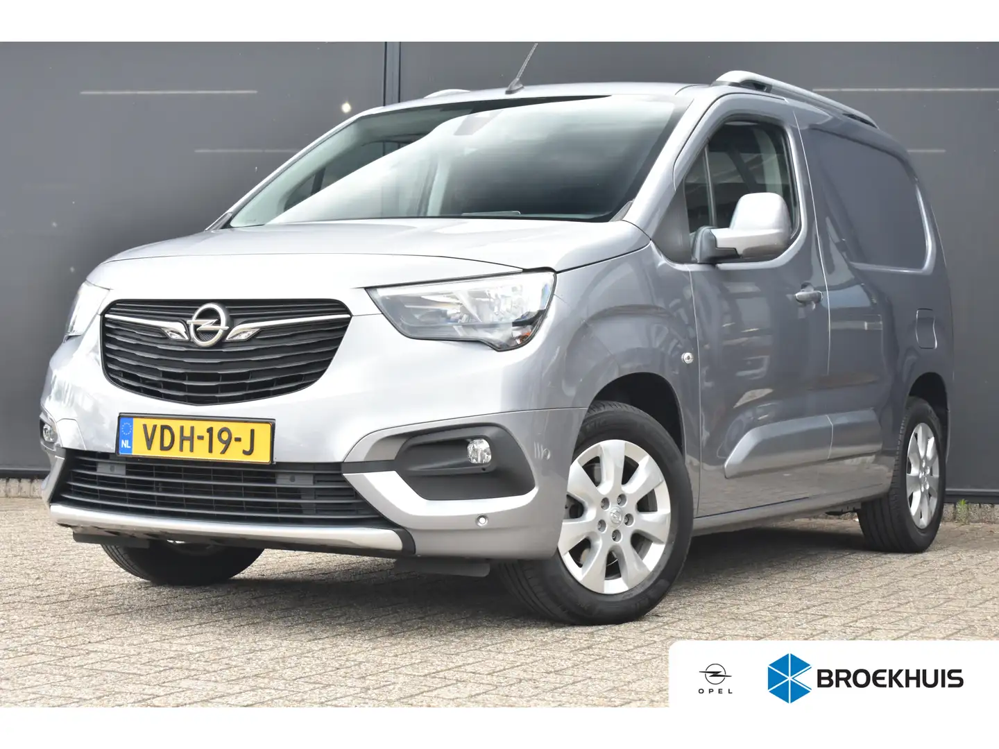 Opel Combo 1.5D L1H1 Innovation+ | Navigatie | Trekhaak | Bet Grijs - 1