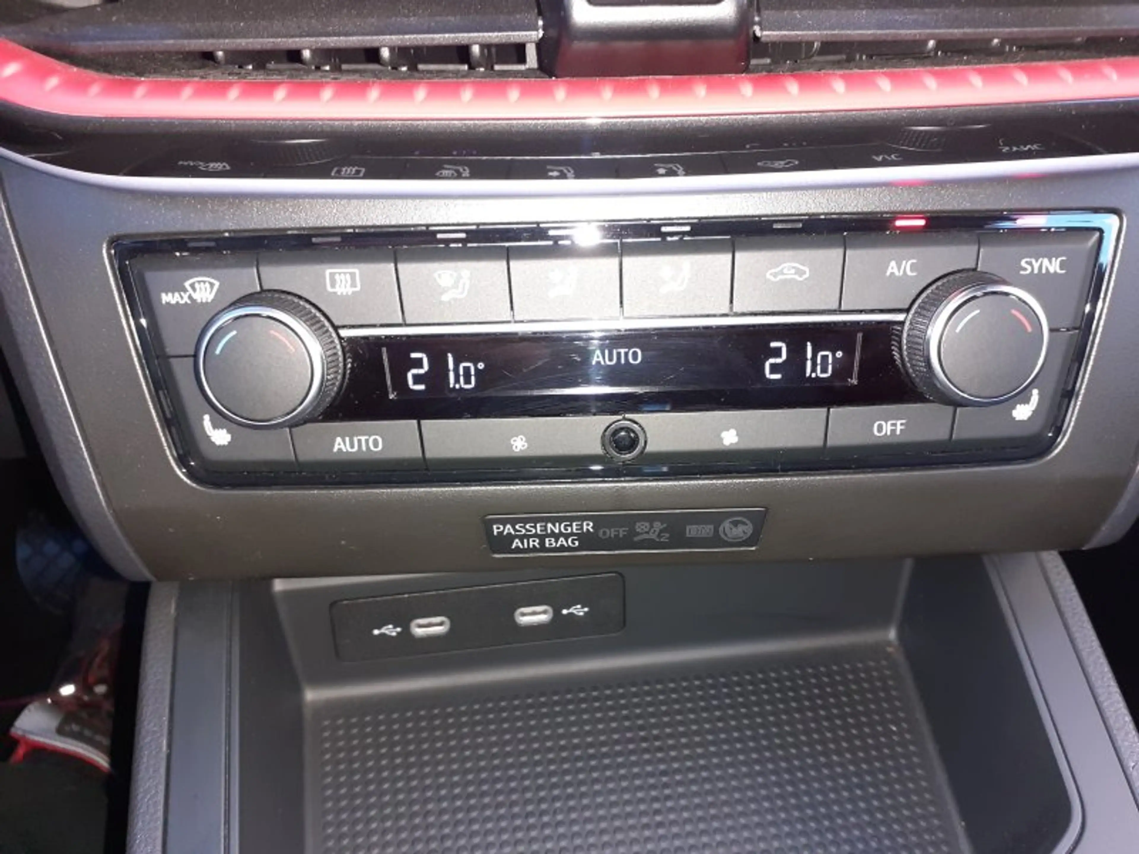 SEAT Ibiza 1.0 TSI FR Navi DAB — photo 12