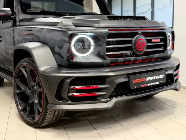 Mercedes-Benz G-Class view 11
