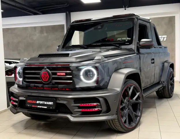 Mercedes-Benz G-Class view 3