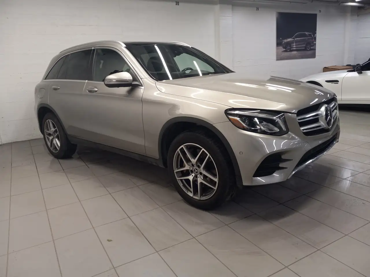 Mercedes-Benz GLC снимка Mercedes-Benz GLC