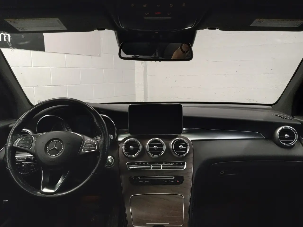 Mercedes-Benz GLC снимка Mercedes-Benz GLC