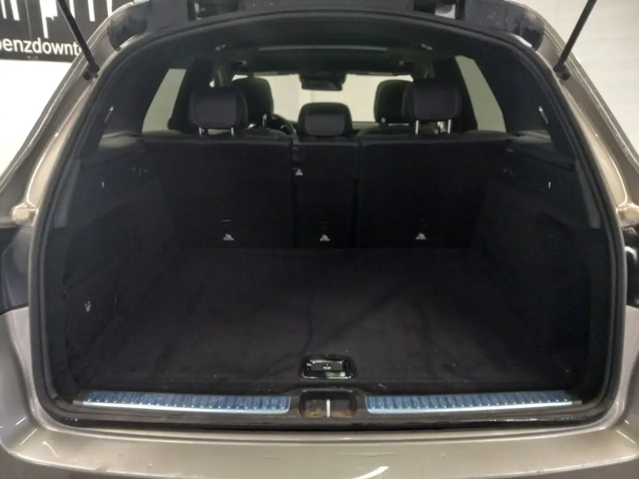 Mercedes-Benz GLC снимка Mercedes-Benz GLC