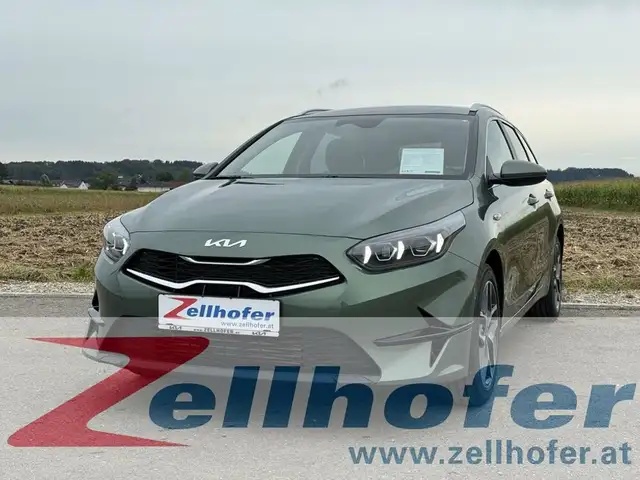 Kia Ceed SW / cee'd SW 1,5 TGDI Silber 48V DCT