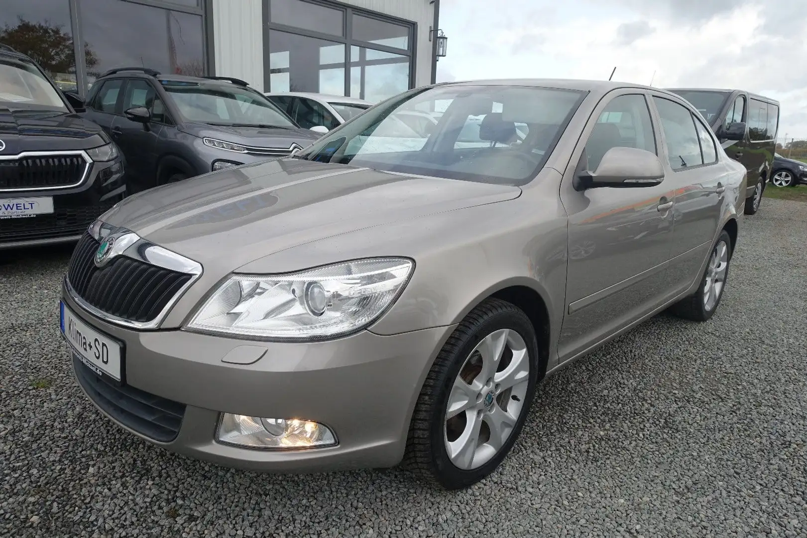 Skoda Octavia 1.4 TSI DSG Steuerkette+Insp+TÜV+Gjr Neu Beige - 2