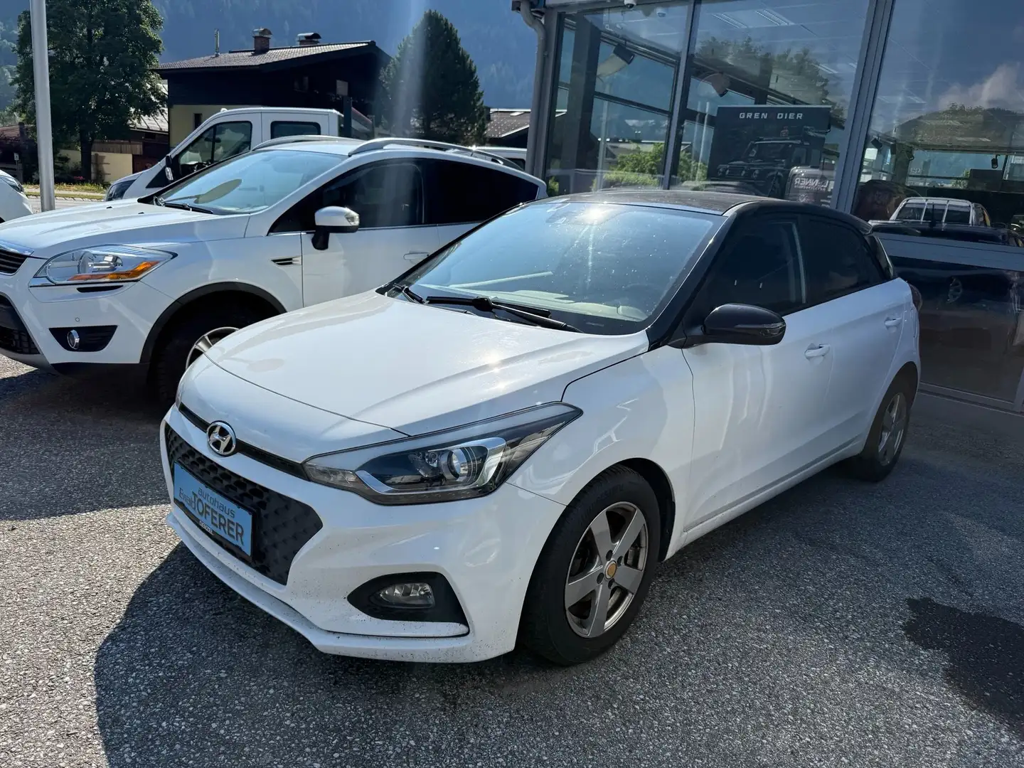 Hyundai i20 1,25 Level 2 Plus / Unfallwagen / Paketverkauf Wit - 1
