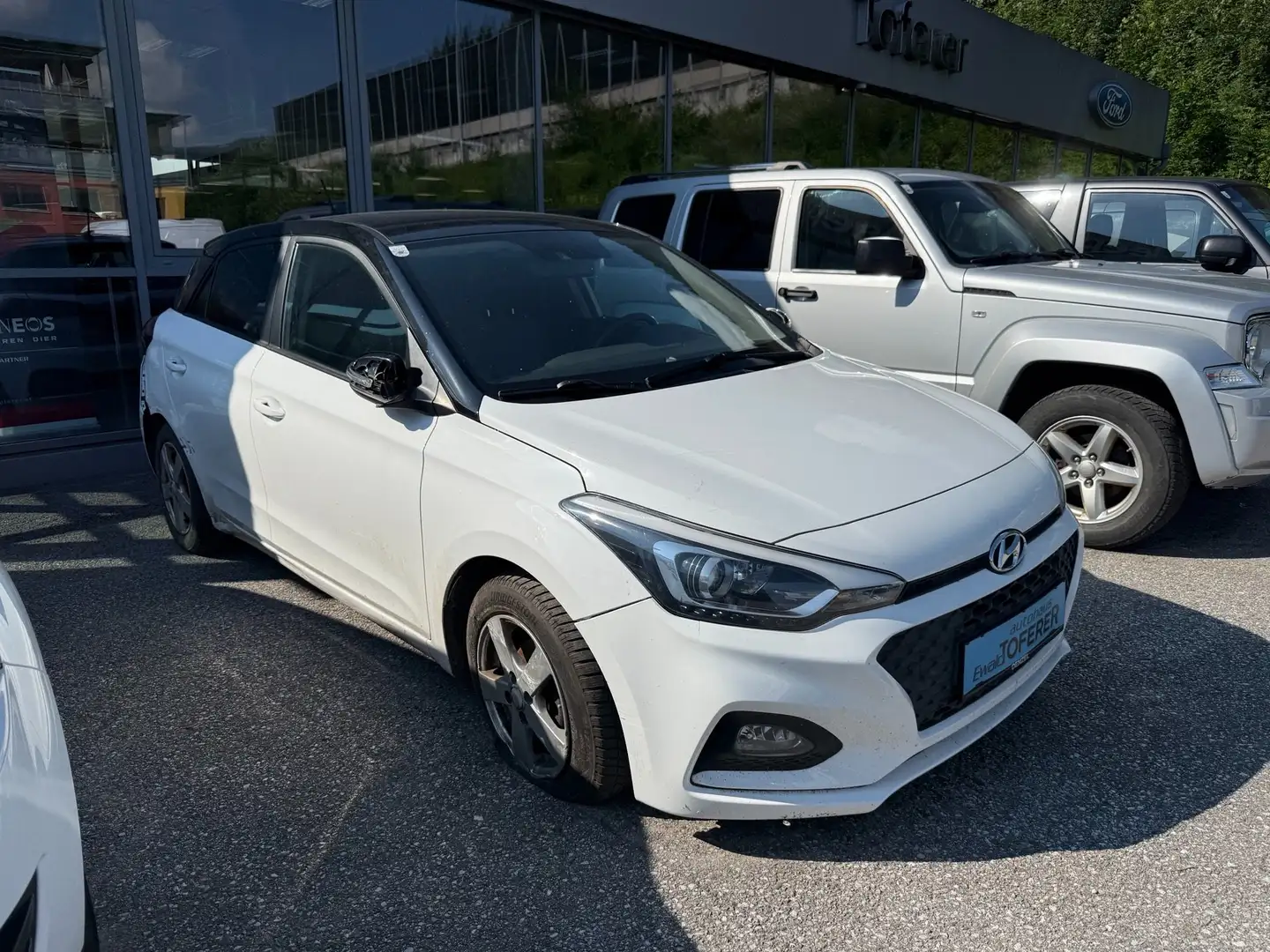 Hyundai i20 1,25 Level 2 Plus / Unfallwagen / Paketverkauf Wit - 2