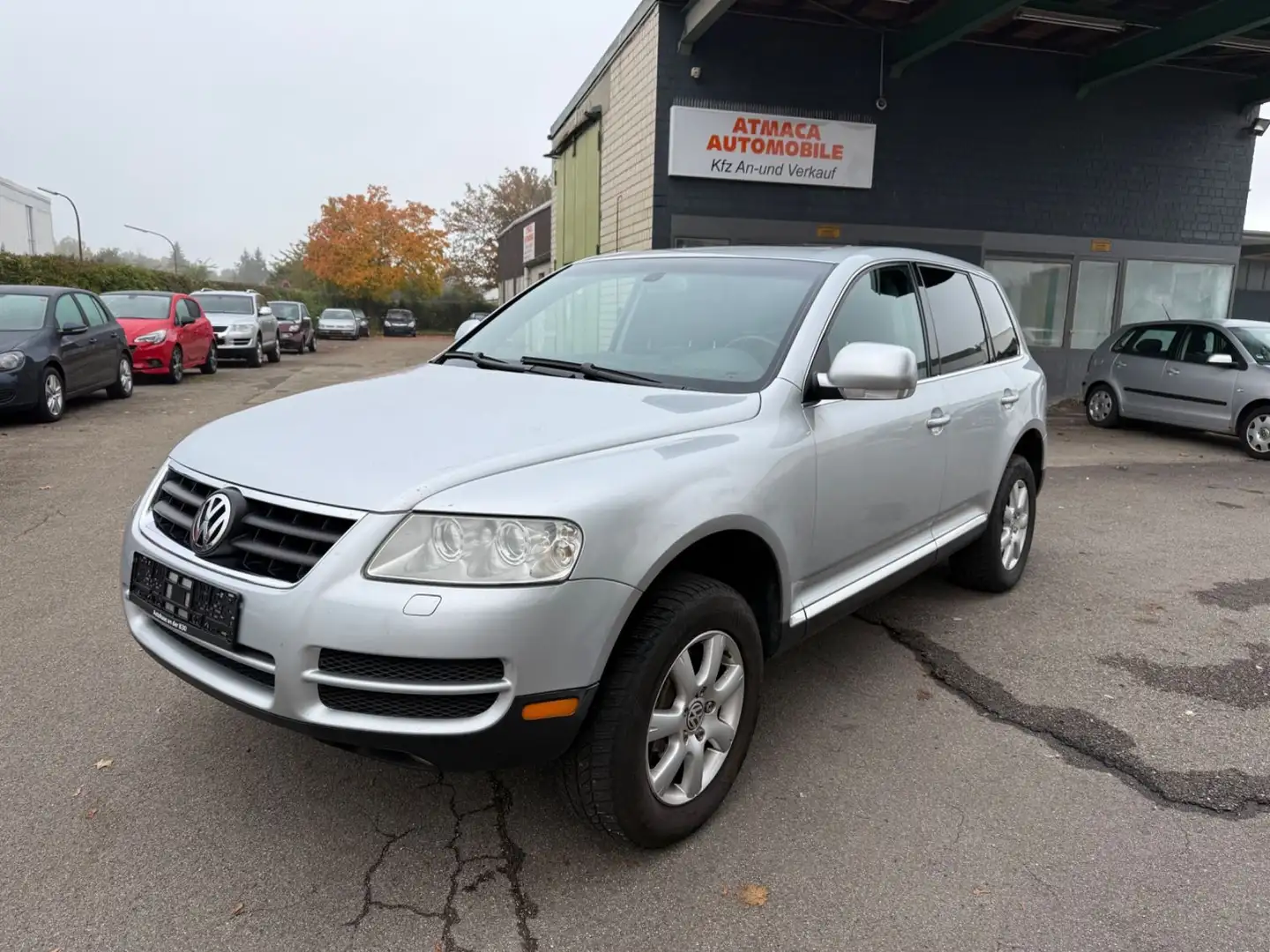 Volkswagen Touareg 3.2 V6 AHK Leder Silber - 1