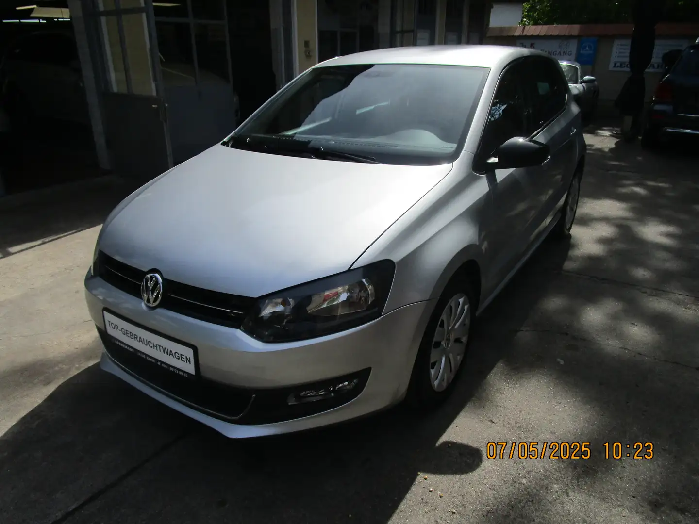 Volkswagen Polo 1.4 Style Silber - 1