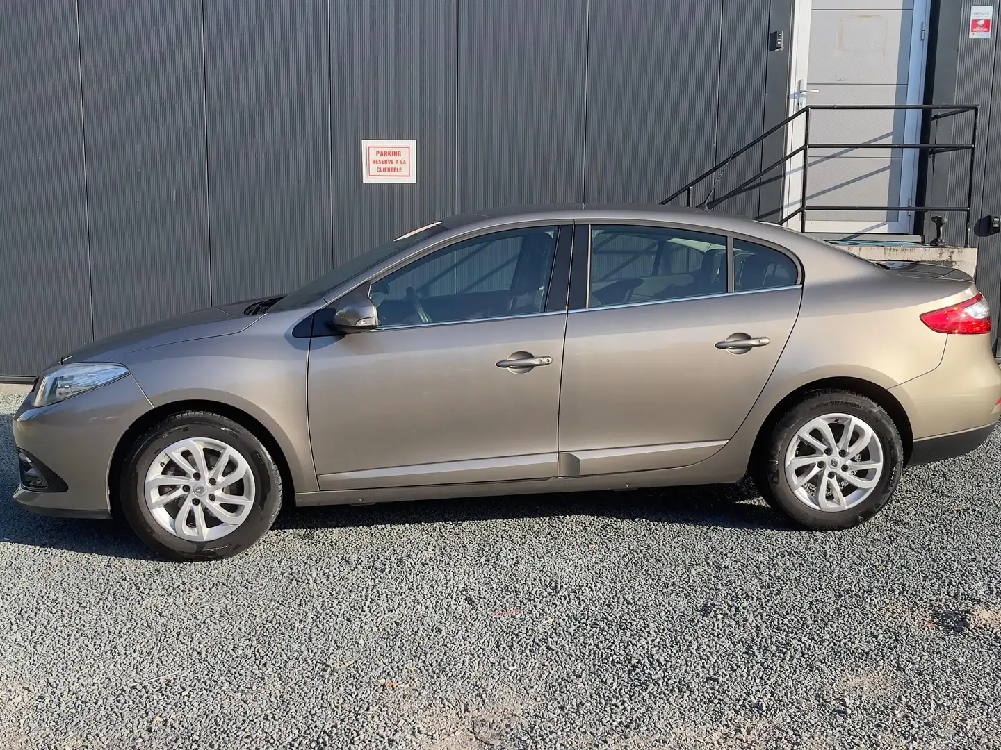 Renault Fluence Fluence 1.6i Dynamique Beige - 2