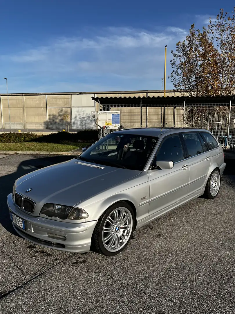 BMW 330 330xd - 1