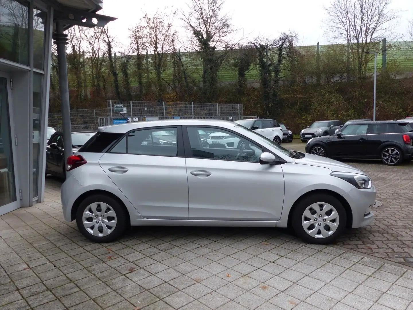 Hyundai i20 1.2 62kW Classic - aus 1. Hand Silber - 2