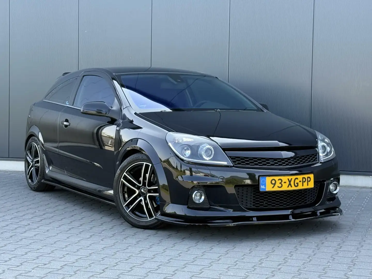 Opel Astra GTC 1.8 Cosmo Leder - Xenon - Maxton - Goed Onderh Nero - 2