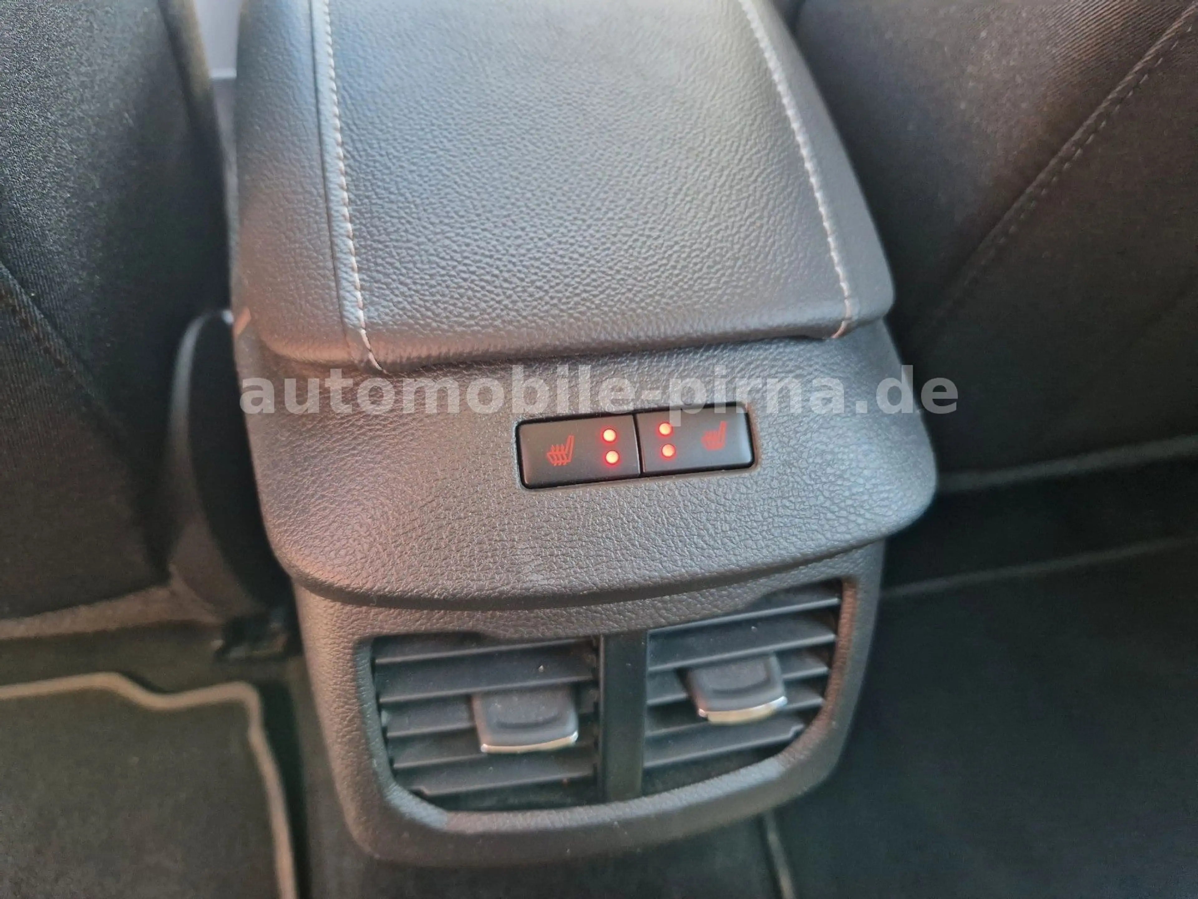 Ford Mondeo Turnier 2.0EcoBlue AUTOMATIK+NAVI/CAM/LED — photo 12