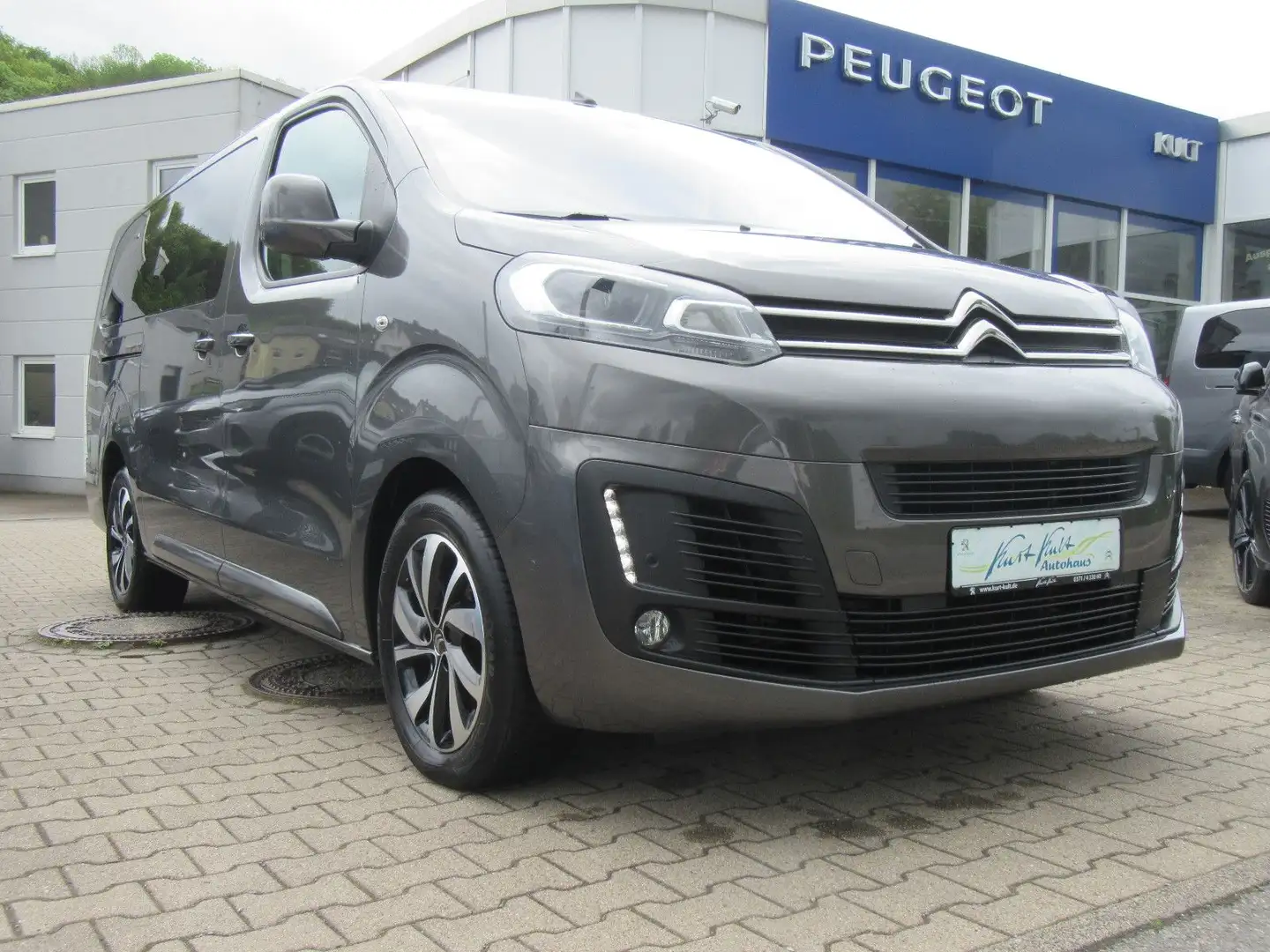 Citroen Spacetourer Shine  XL BHDi 145*ACC*Pano*8Sitzer Grau - 1