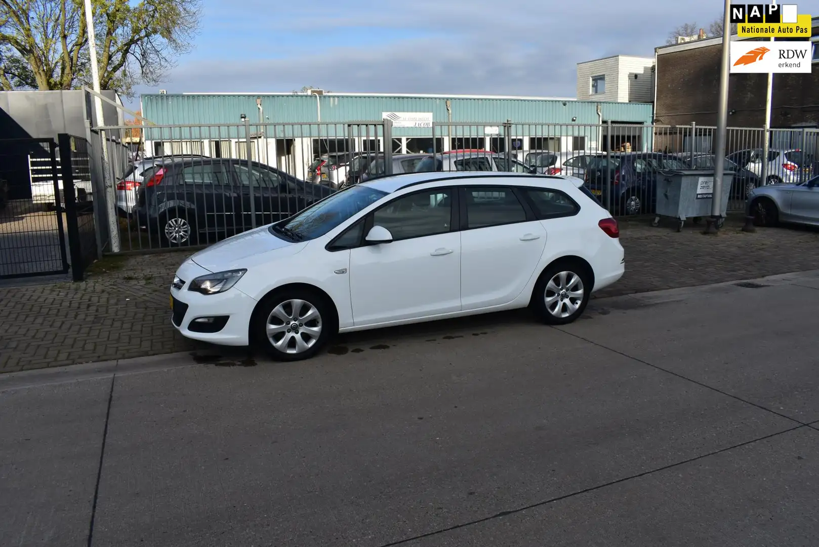 Opel Astra Sports Tourer 1.7 CDTi Business + Blanc - 1