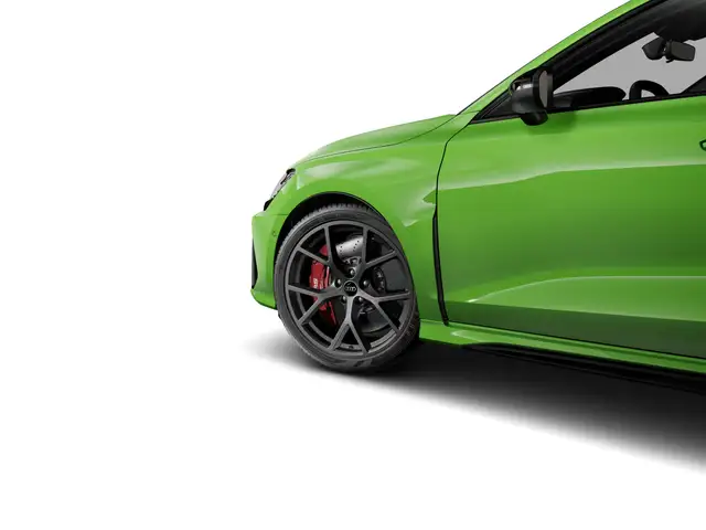 Audi RS3 view 4