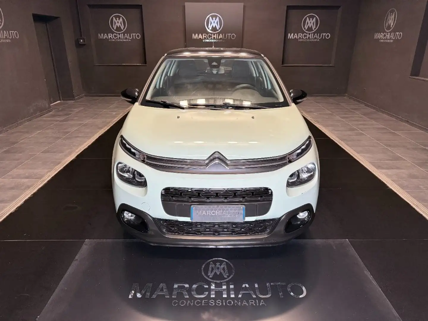 Citroen C3 PureTech 82 Shine Groen - 2