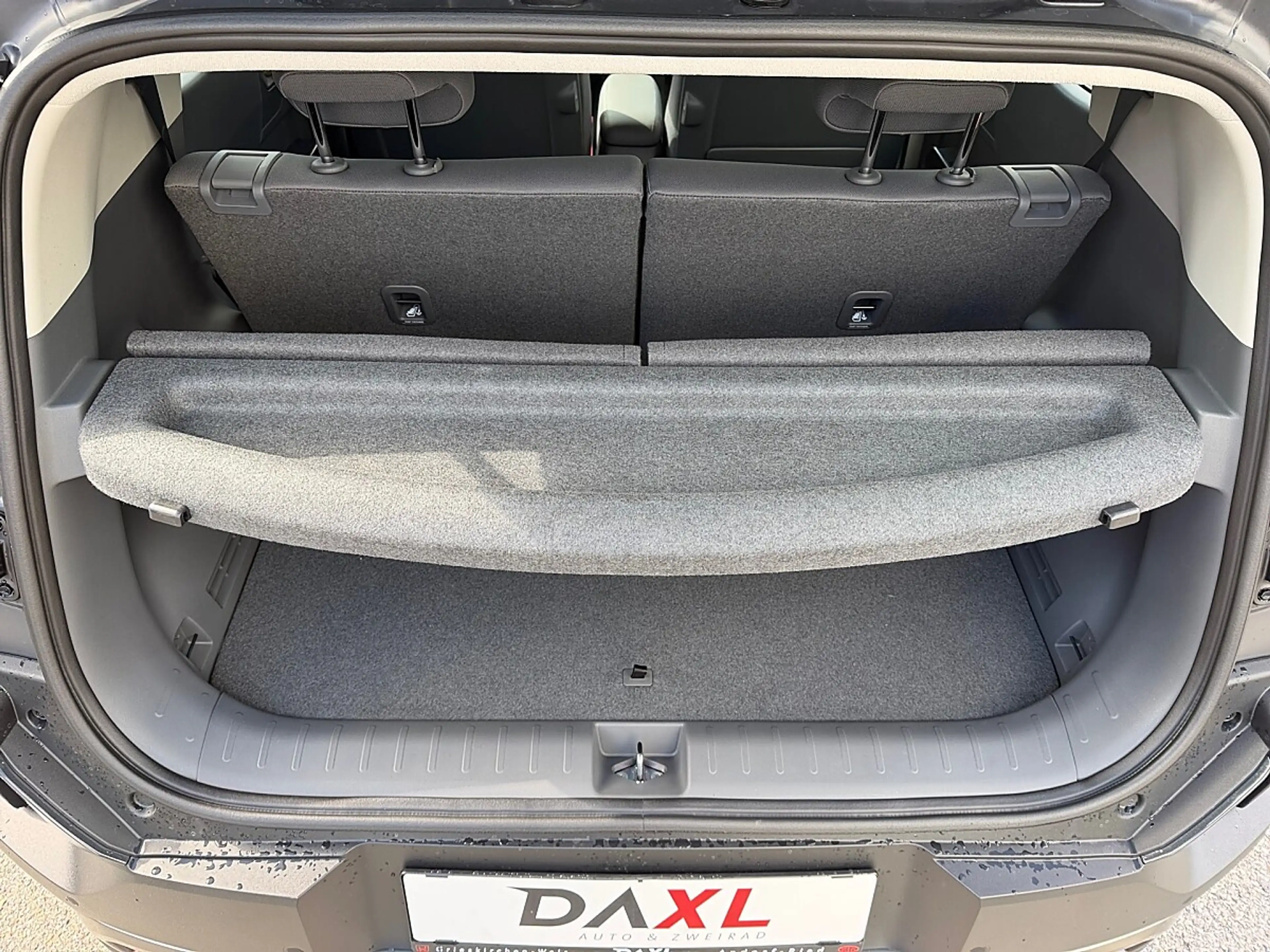 Kia EV2 4S FWD 61kWh Air *prompt* — photo 10