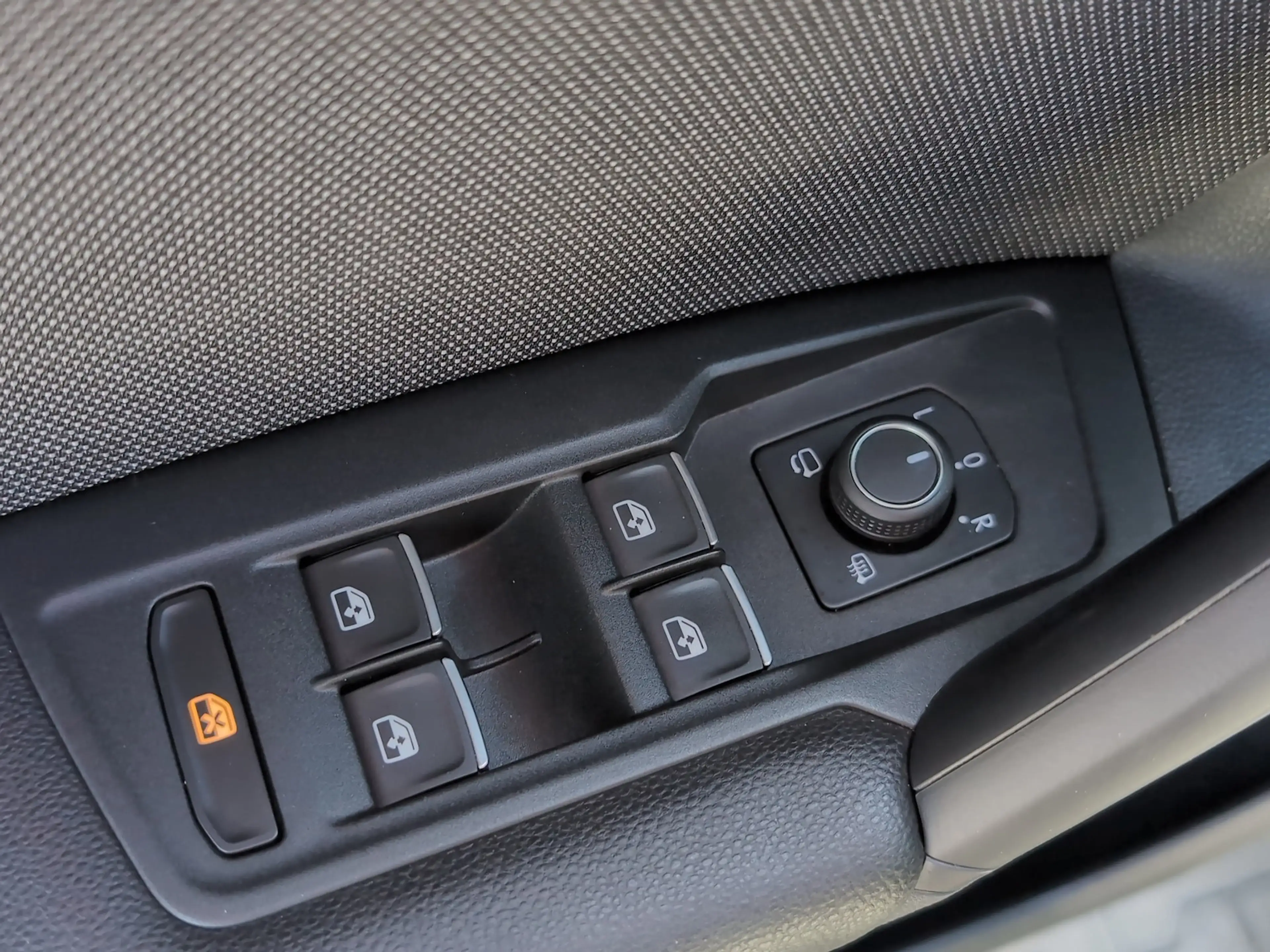 SEAT Tarraco FR *eAHK*ACC*Pano*LED*Virtual*DSG* — photo 8