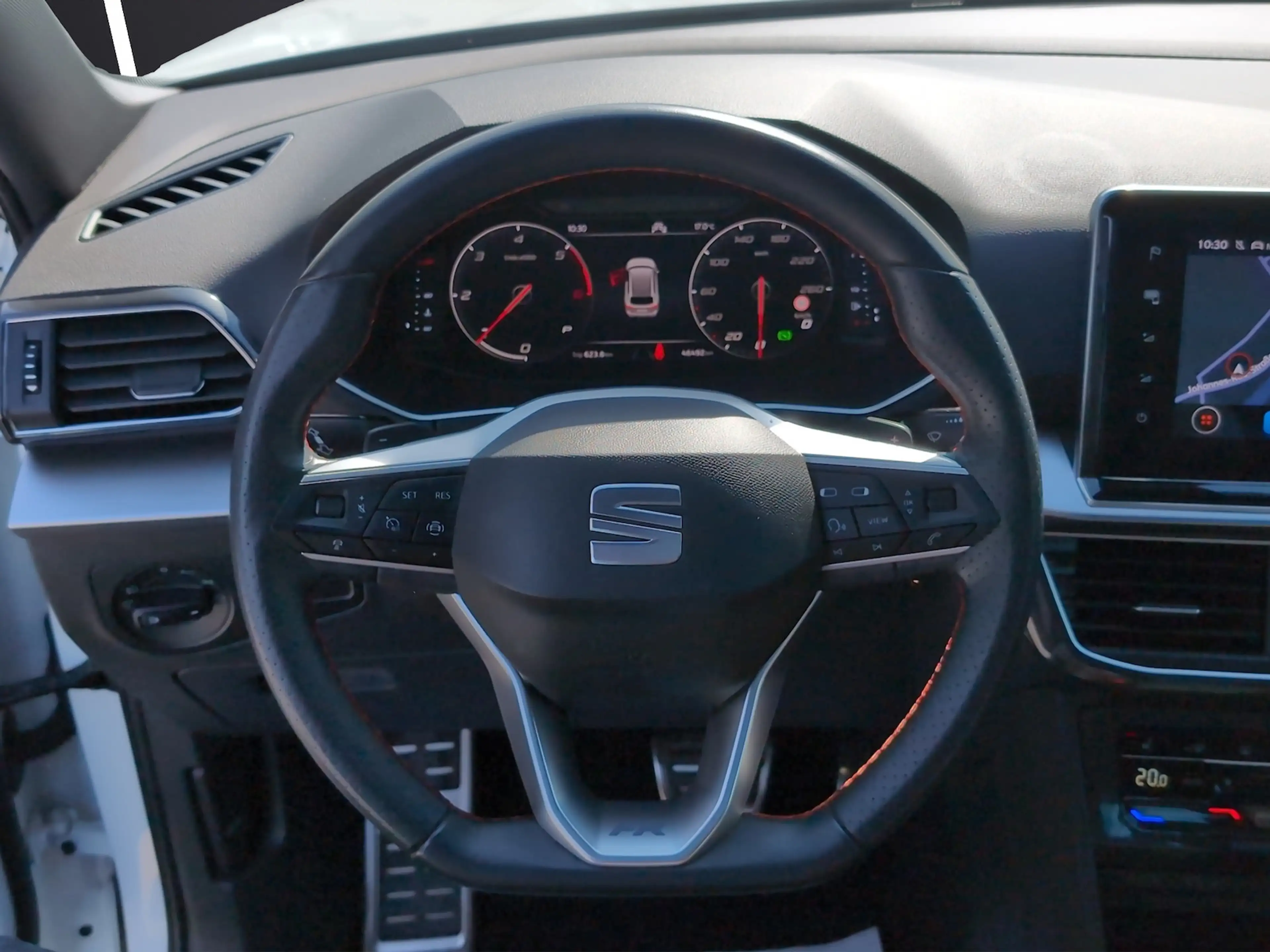 SEAT Tarraco FR *eAHK*ACC*Pano*LED*Virtual*DSG* — photo 13