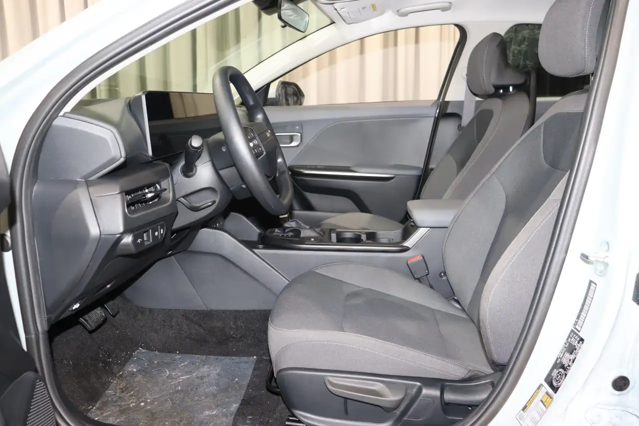 Kia K4 снимка Kia K4