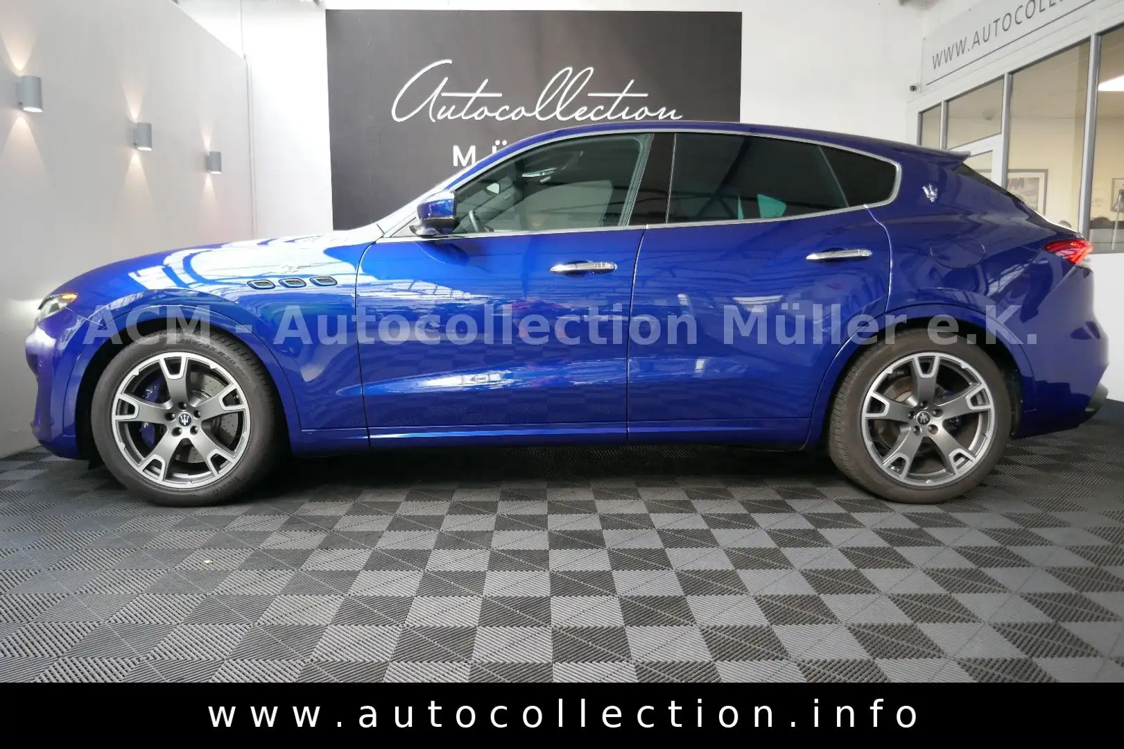 Maserati Levante GT Hybrid 4WD*Pano*Paket Plus*Matrix* Kék - 2