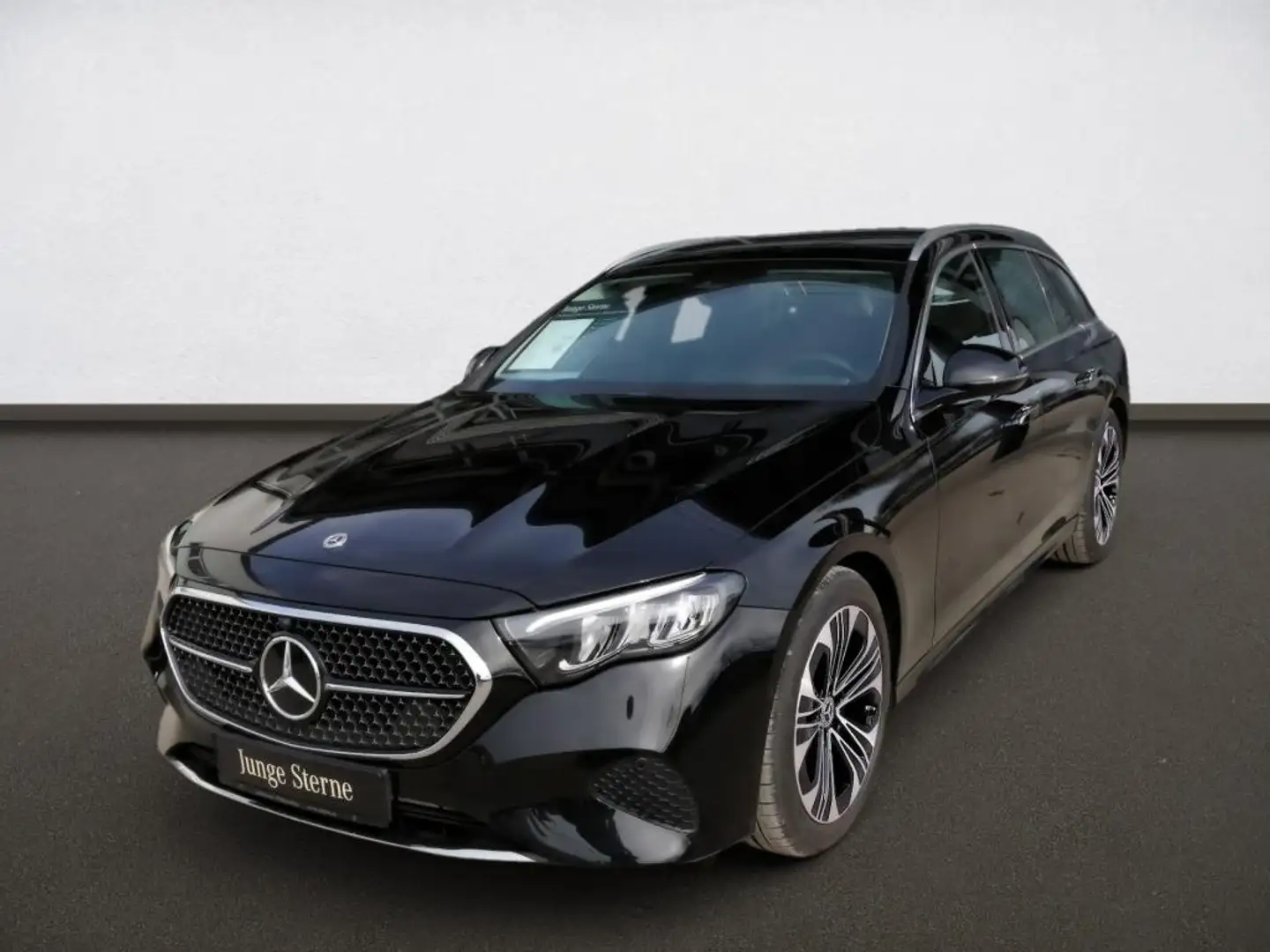 Mercedes-Benz E 200 T Avantgarde*RKam*Pano*Distr*KeyGo*MBUX*9G Noir - 2