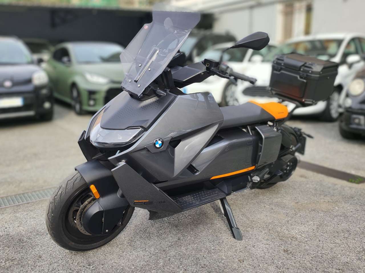 BMW CE 04