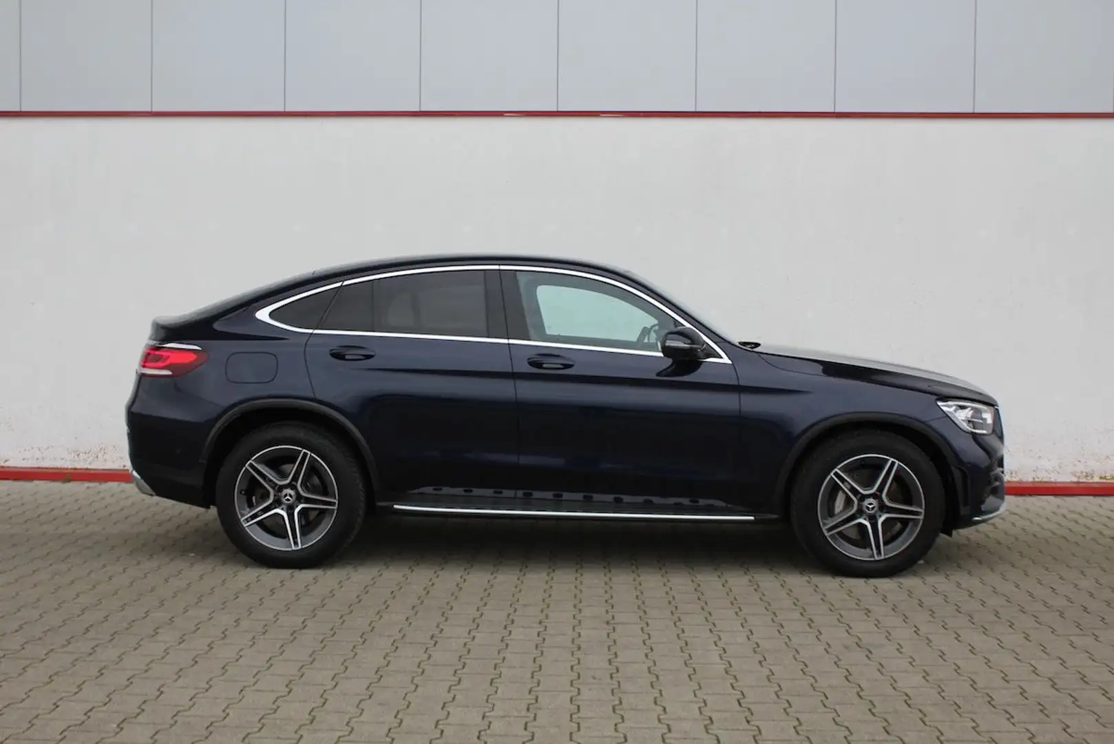 Mercedes-Benz GLC 200 Coupé Cp. AMG Line 28.971.- € NETTO Bleu - 1