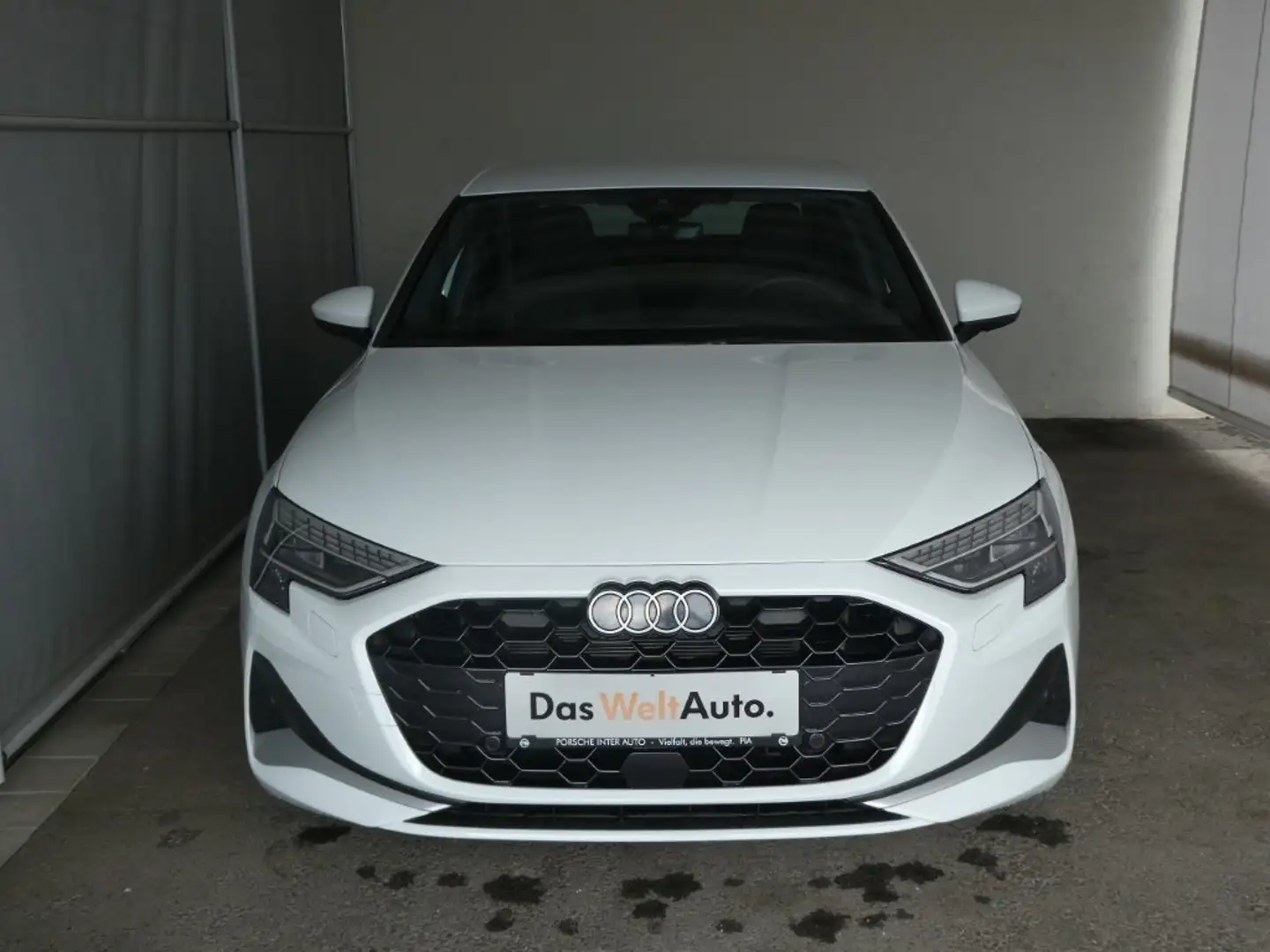 Audi A3 Limousine 35 TDI Weiß - 2
