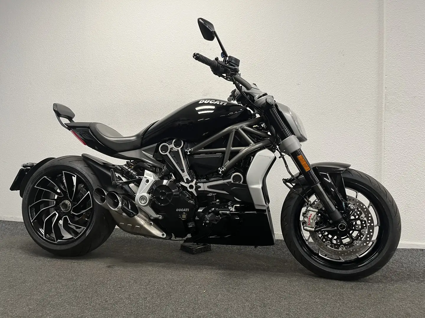 Ducati XDiavel S Zwart - 2