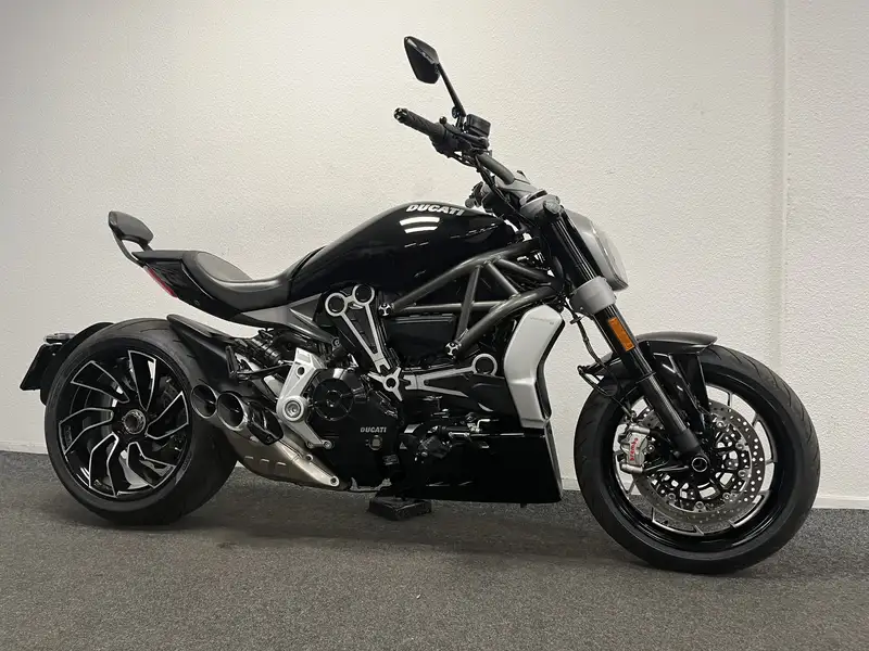 Ducati XDiavel - foto 2