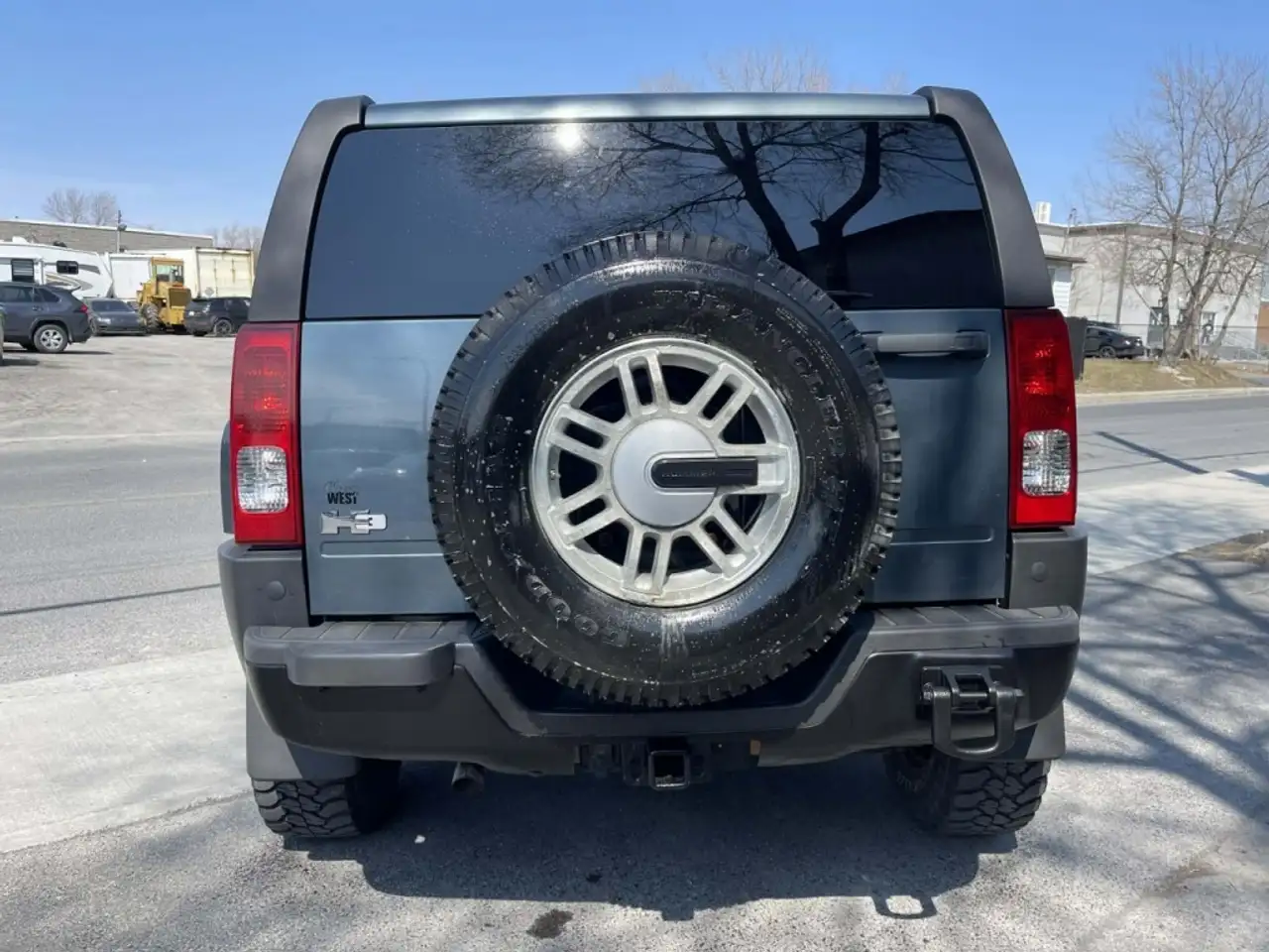 HUMMER H3 снимка HUMMER H3