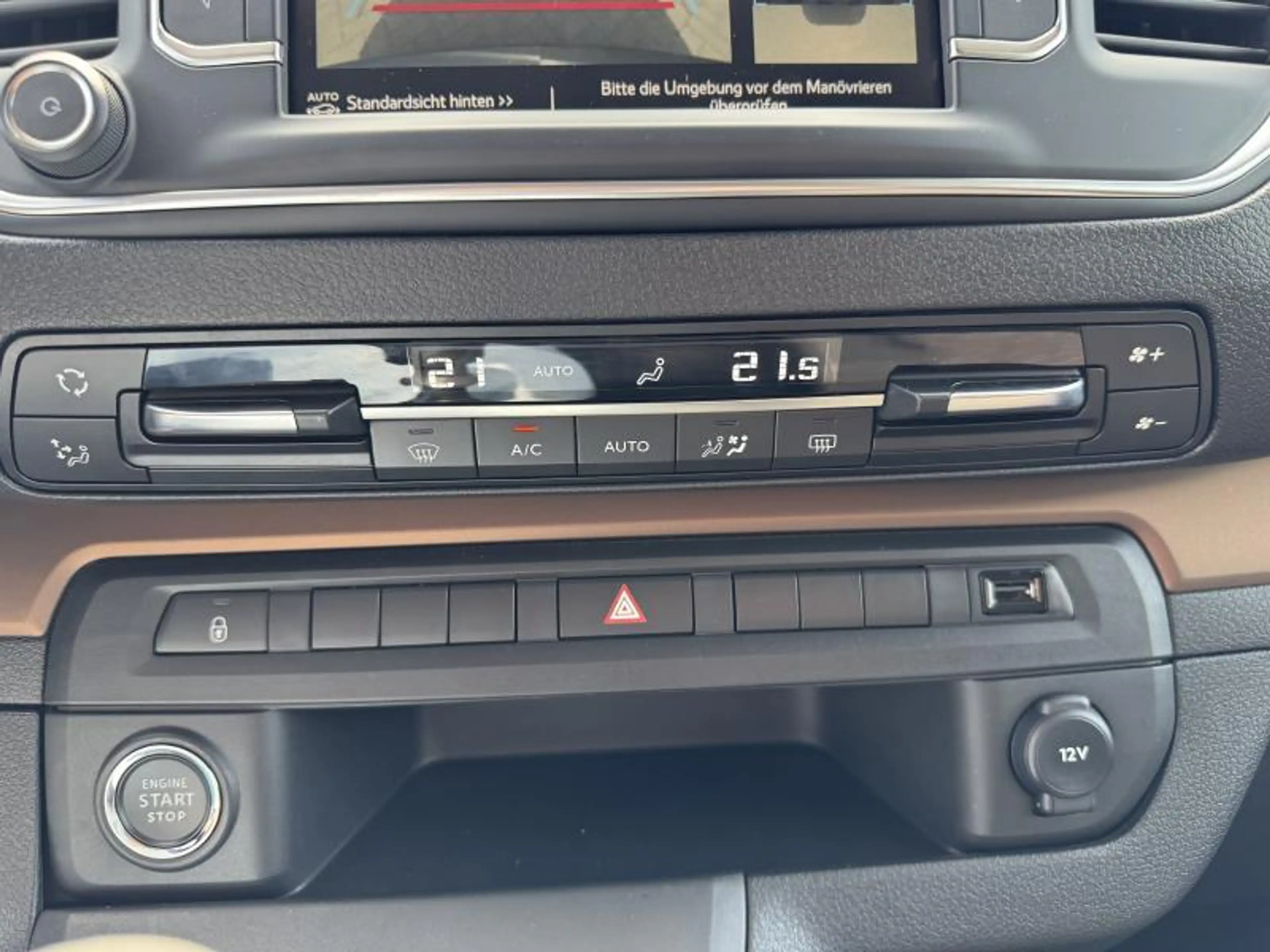 Toyota Verso CROSSCAMP 2.0D 144 — photo 12