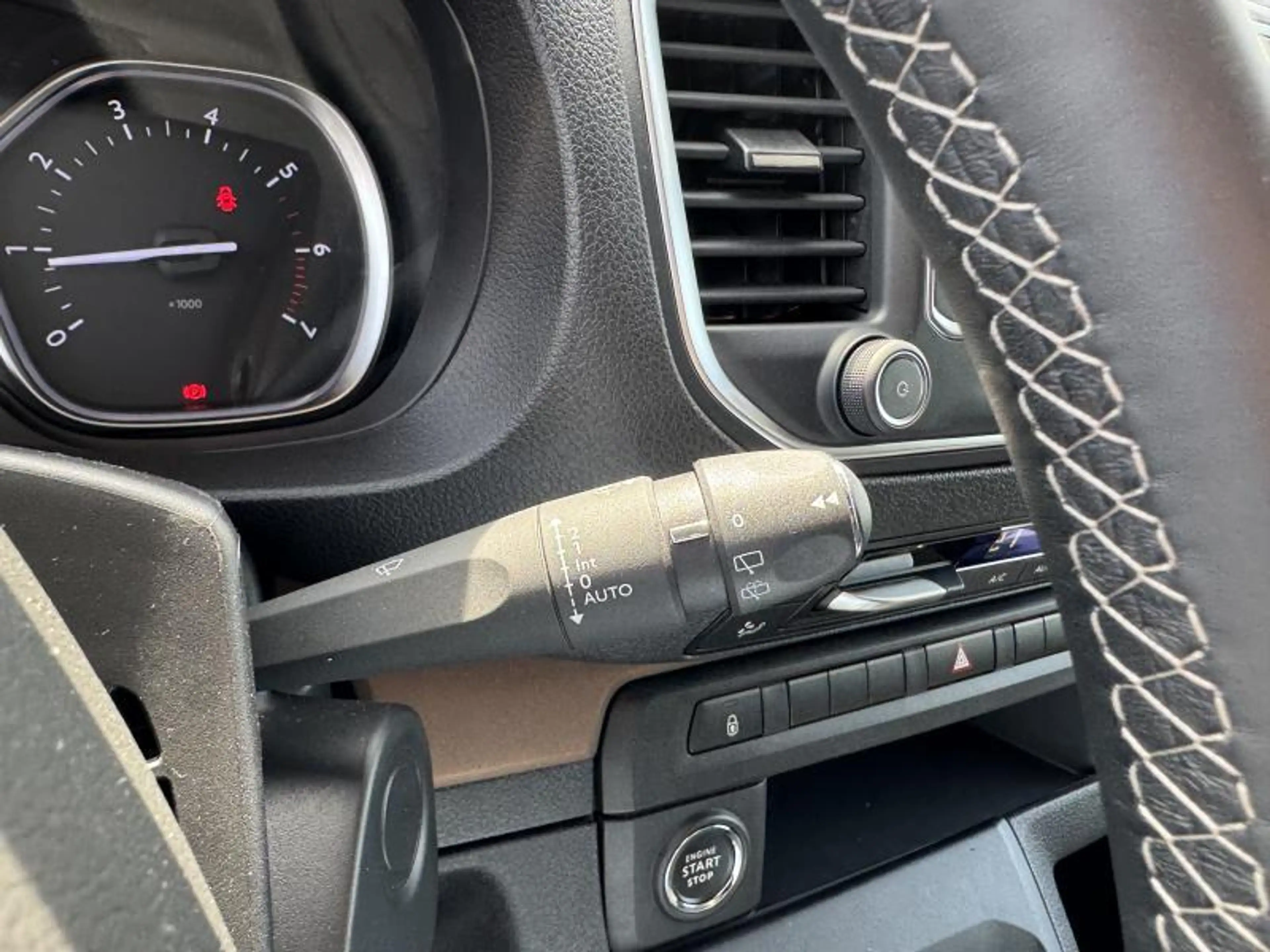 Toyota Verso CROSSCAMP 2.0D 144 — photo 7