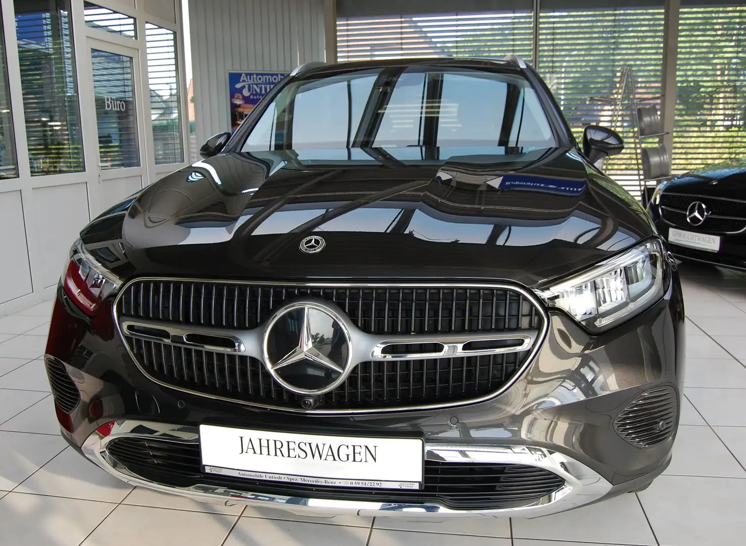 Mercedes-Benz GLC 220 d 4Matic Avantgarde Autom, Navi.Parktr.Sitzh. Grau - 2