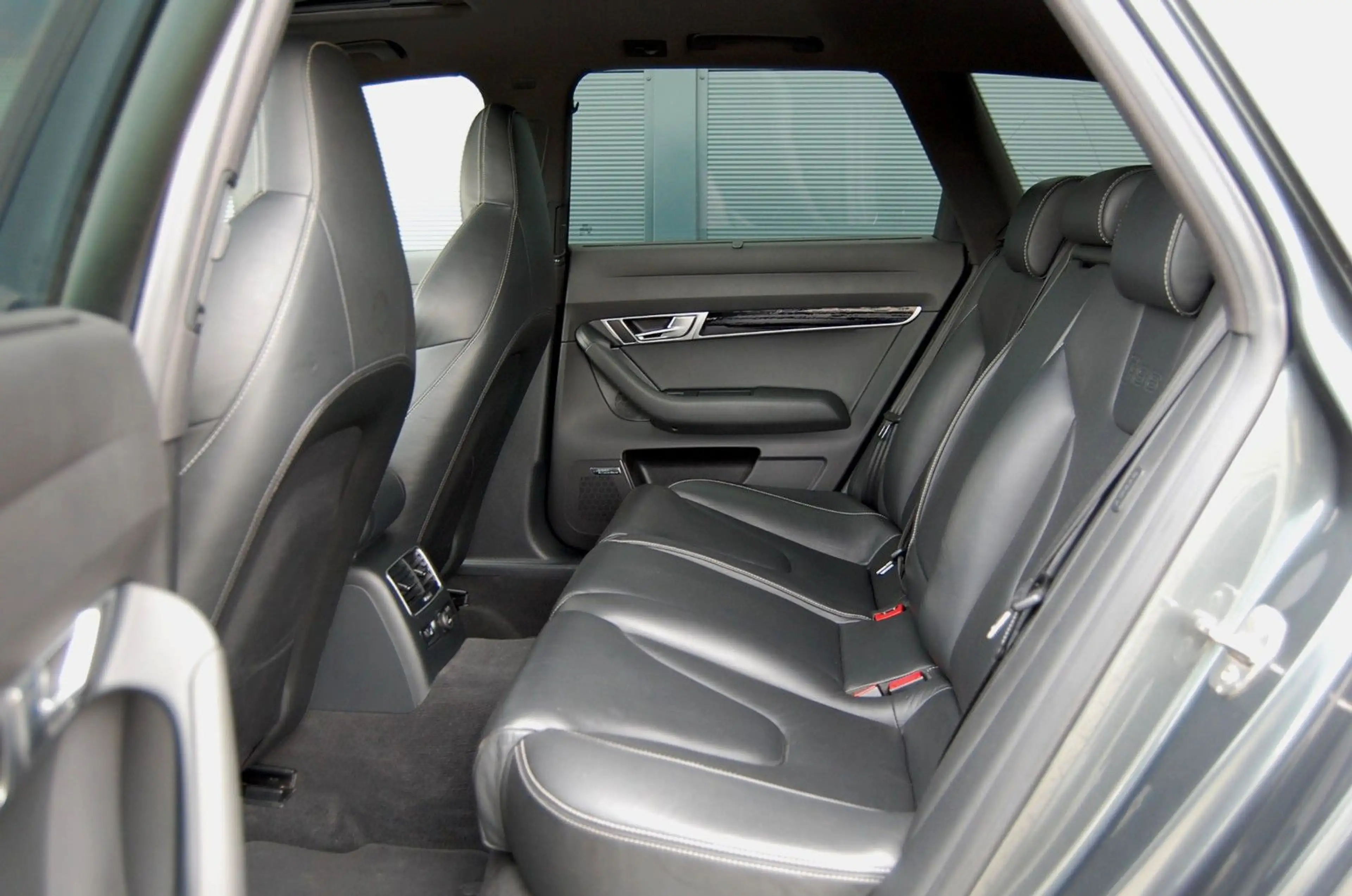 Audi RS6 5.0 V10 quattro 700PS (Netto 28.000€) — photo 14