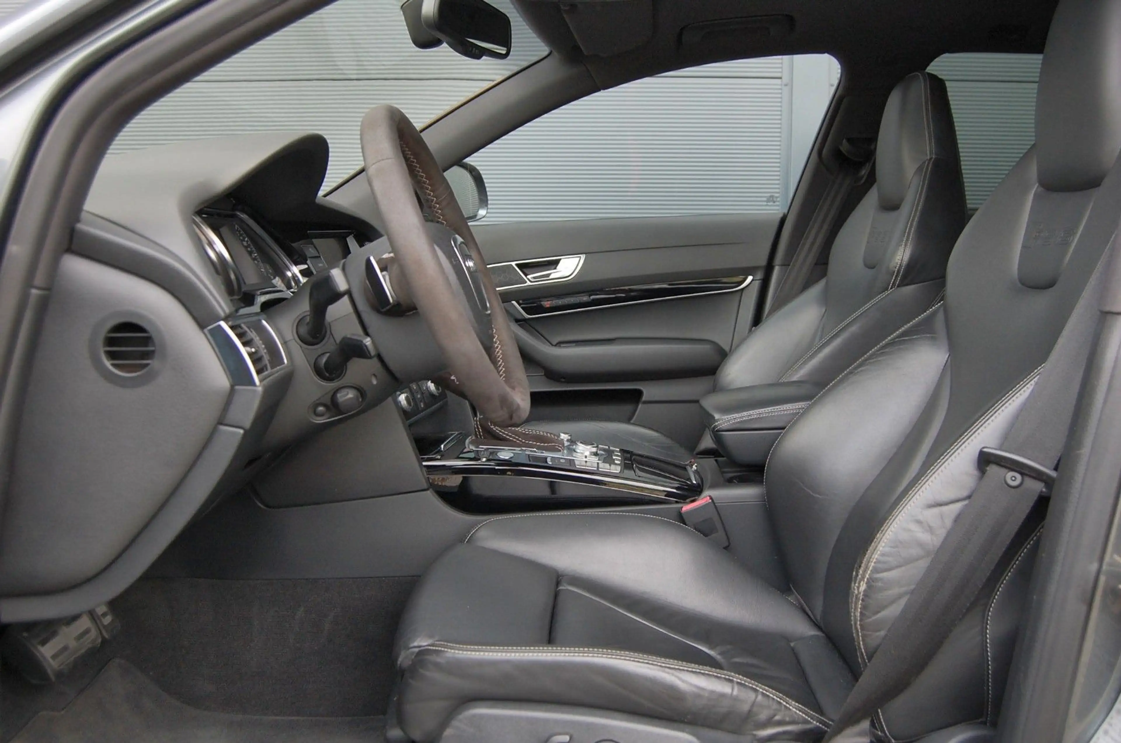 Audi RS6 5.0 V10 quattro 700PS (Netto 28.000€) — photo 8