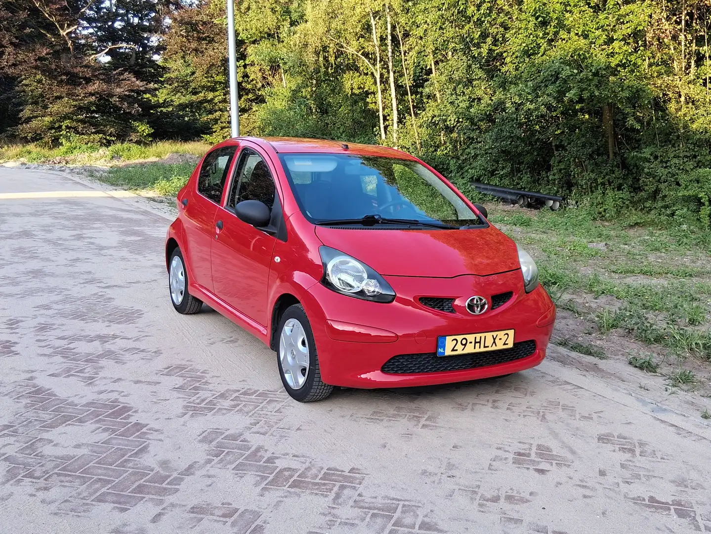 Toyota Aygo Aygo 1.0-12V Rood - 1