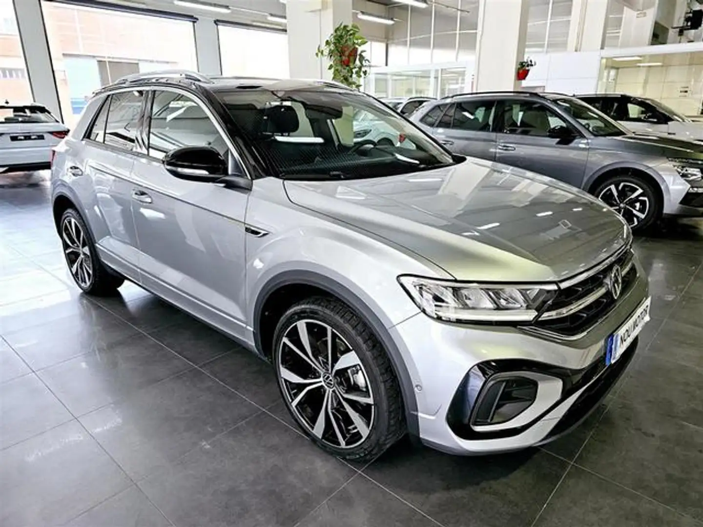Volkswagen T-Roc 1.5 TSI 110 R-Line kW DSG7 Argent - 2