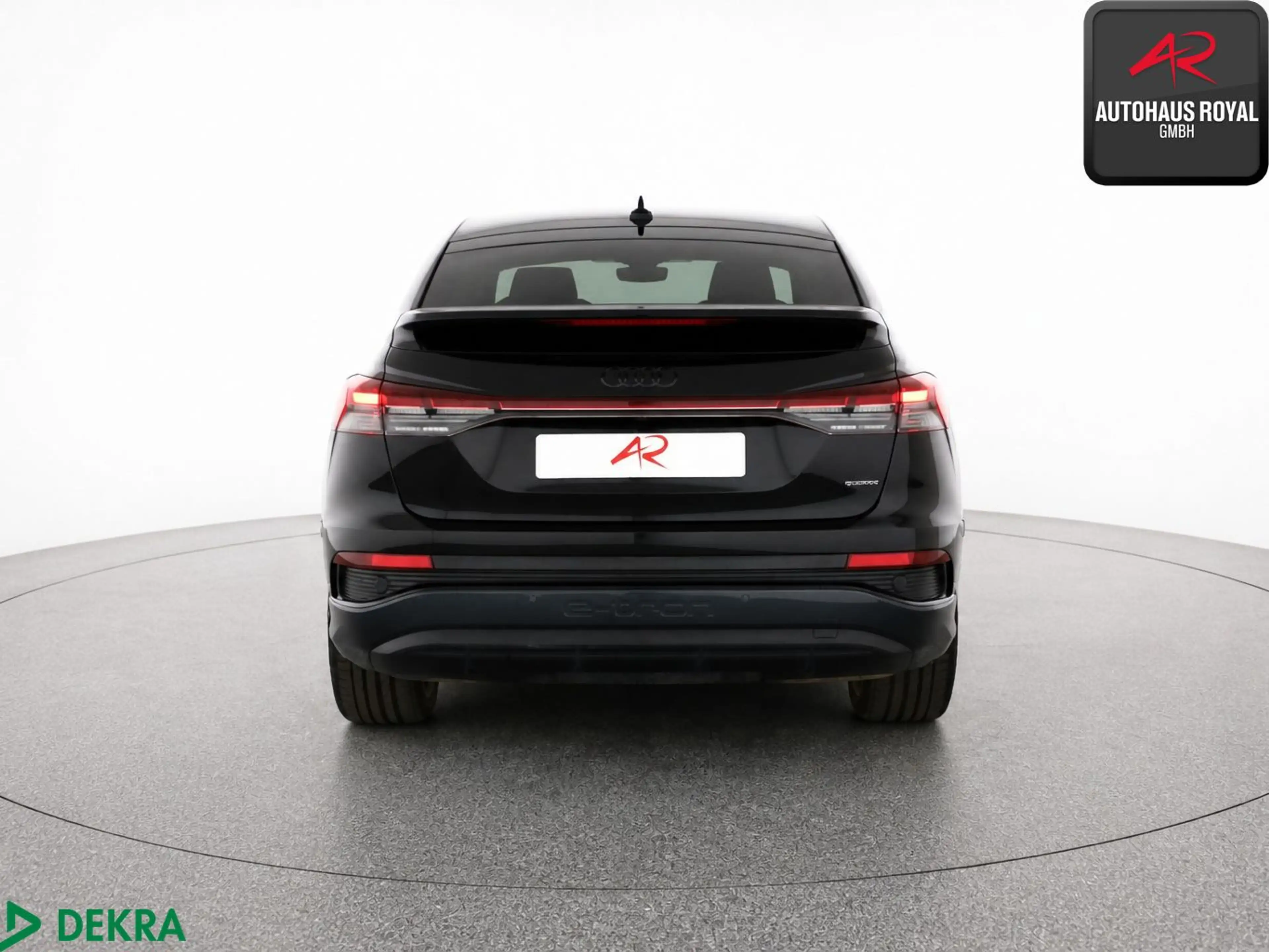 Audi Q4 e-tron Sportback 55 qu S LINE MATRIX,HUD,ACC — photo 4