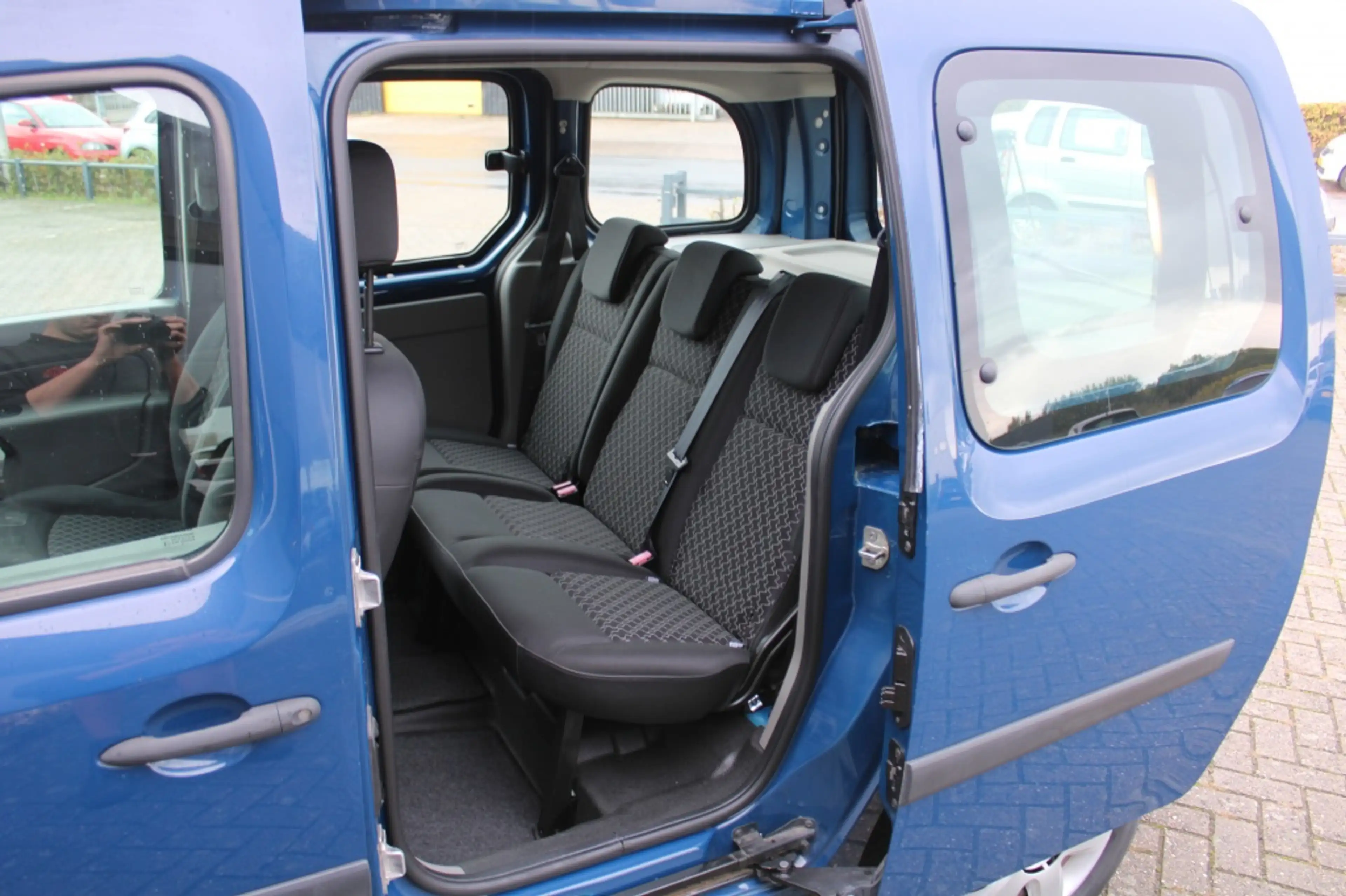 Renault Kangoo Family 1.6 Authentique — photo 11