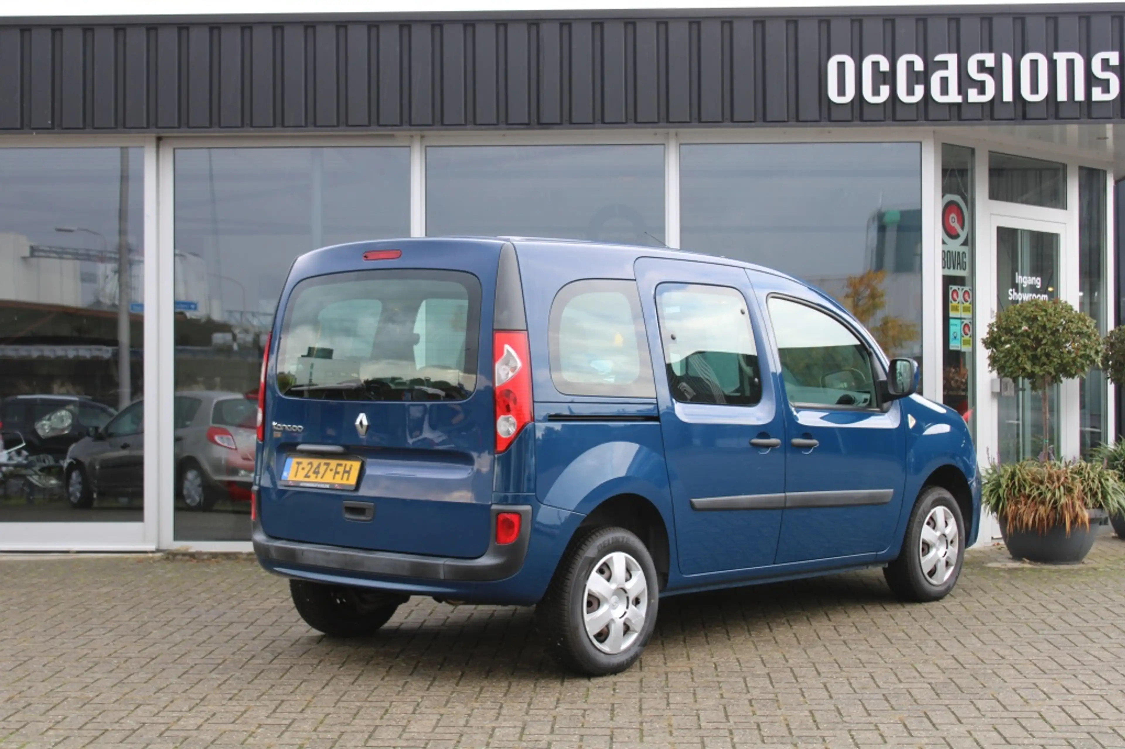 Renault Kangoo Family 1.6 Authentique — photo 8