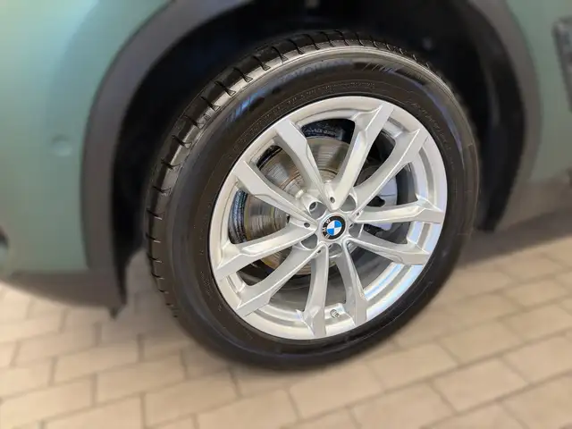 BMW X3 view 3
